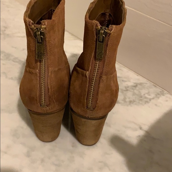 Arturo Chiang suede chestnut booties Sz 7 fall ❤️ - Picture 4 of 8